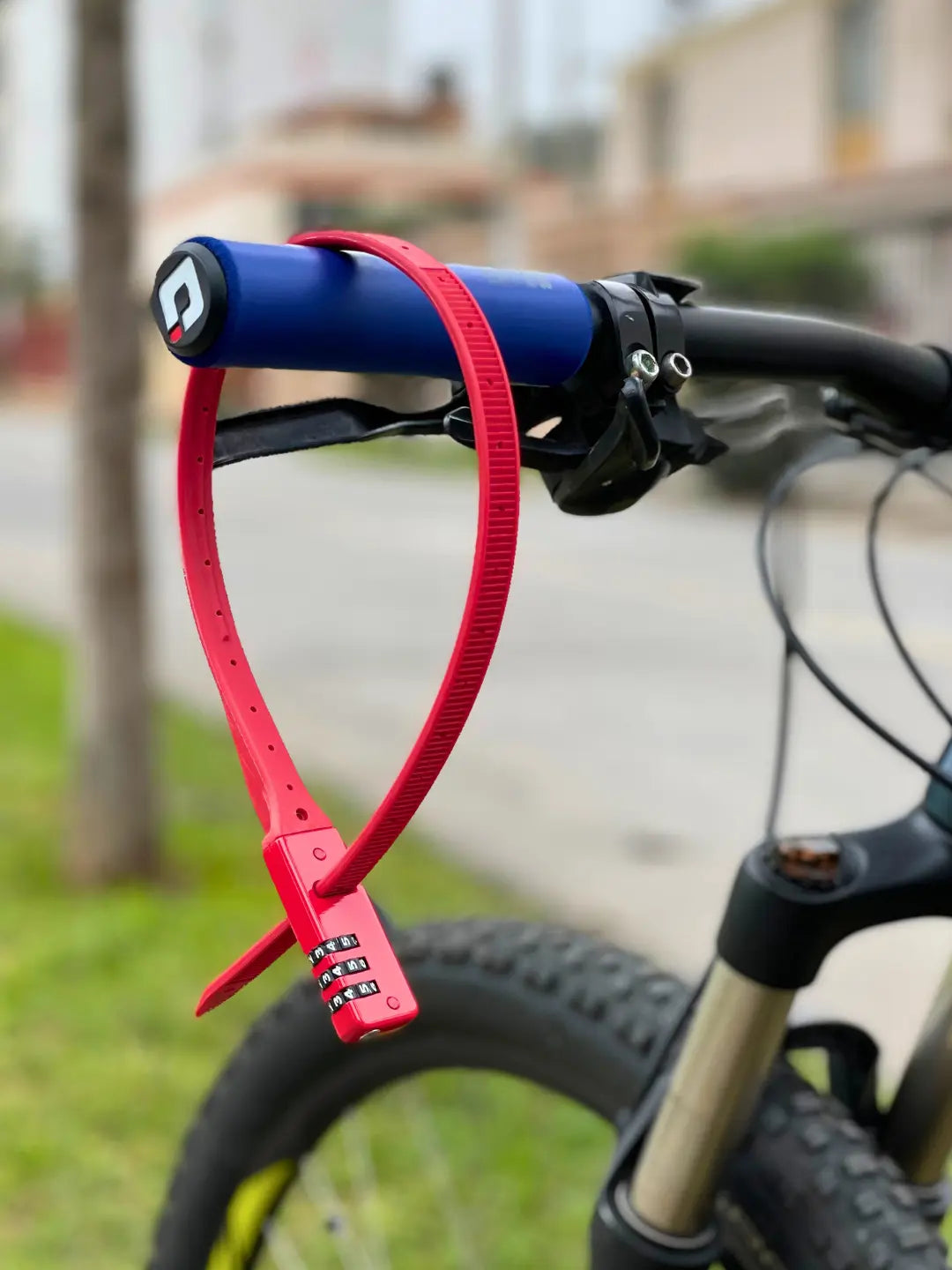 Candado Bell QuickZip: Seguro para Bicis, Scooters y Cascos