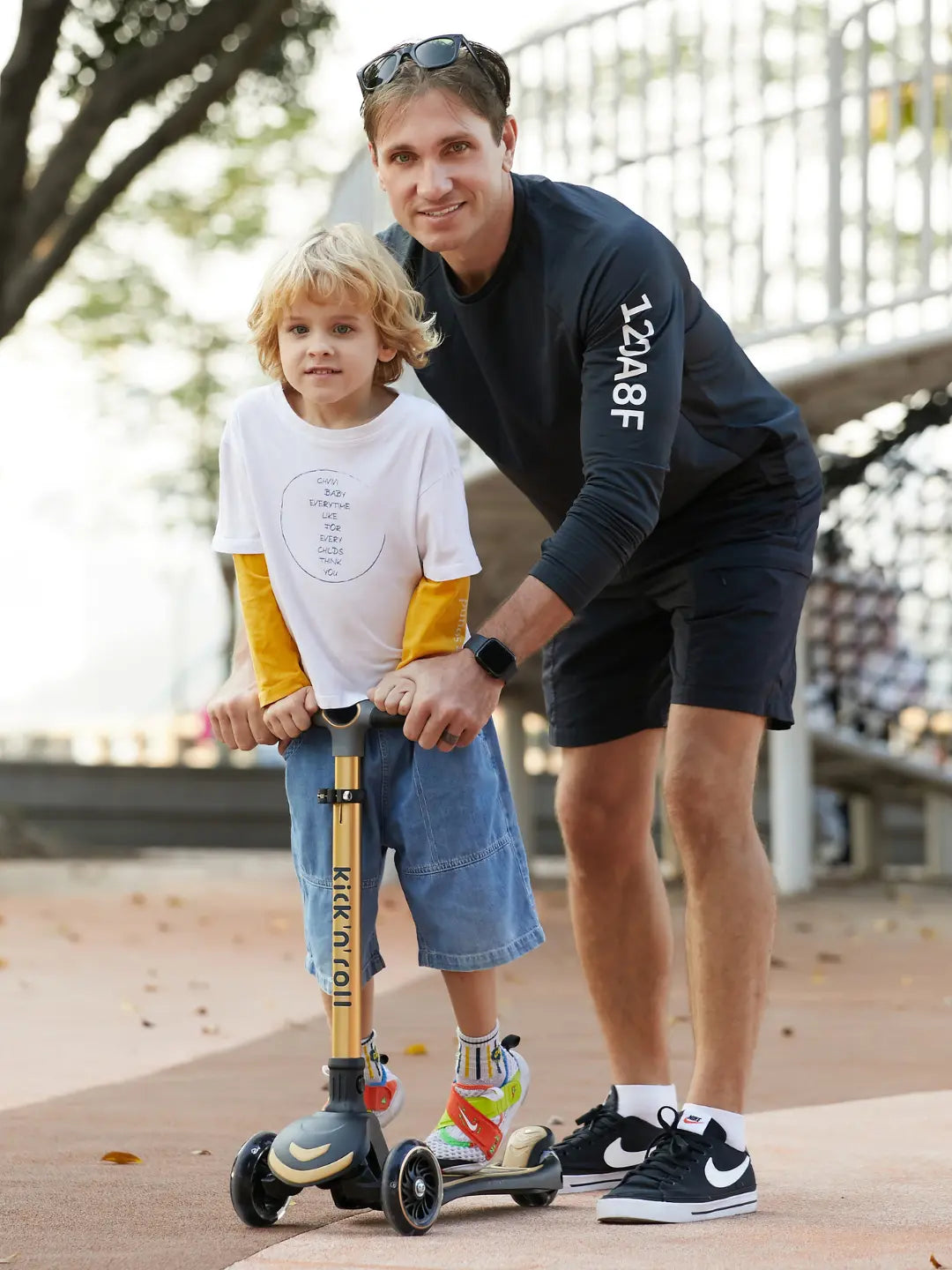 Scooter Kicknroll para niños de 3 a 10 años con ruedas led