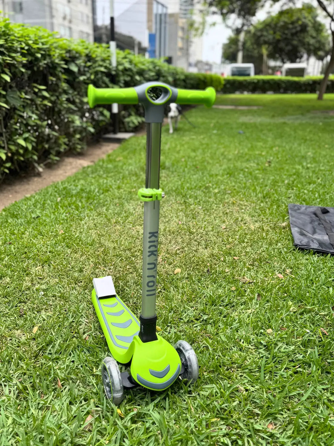 Scooter Kicknroll para niños de 3 a 10 años